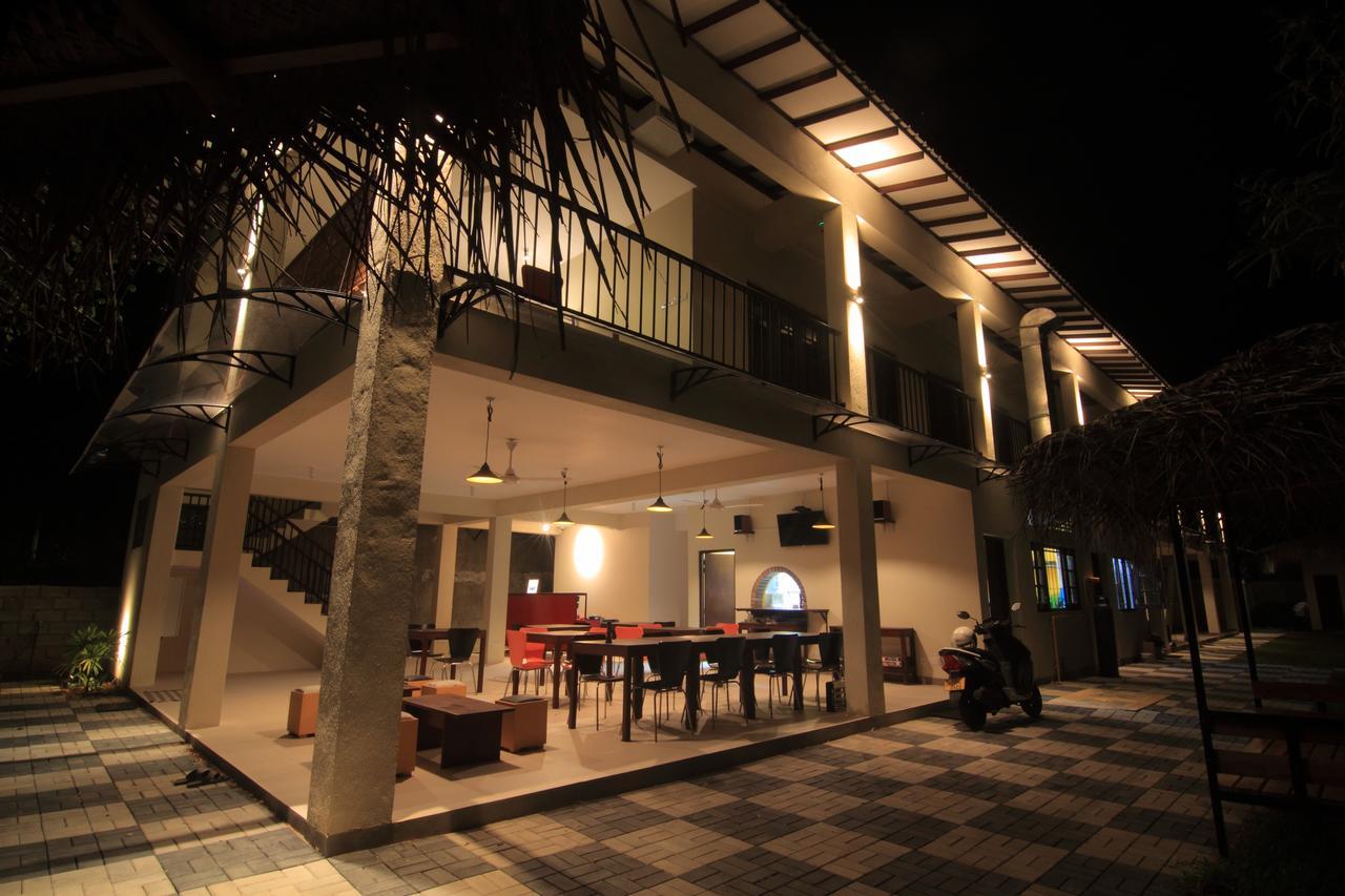 Jj'S Hostel Mirissa Dış mekan fotoğraf