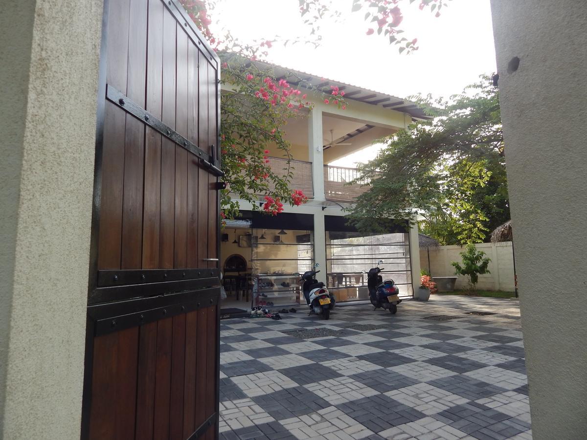 Jj'S Hostel Mirissa Dış mekan fotoğraf